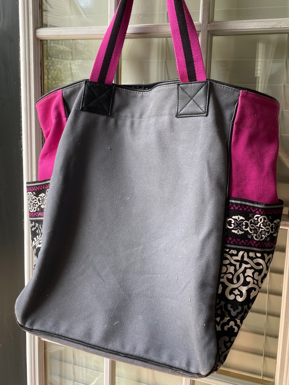 Vera Bradley Large Tote - Picture 6 of 10